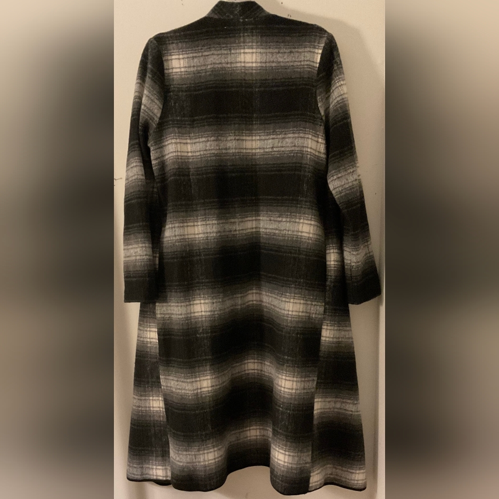 She + Sky Awesome Oversized Black and White Plaid Sweater NWOT - Picture 4 of 6